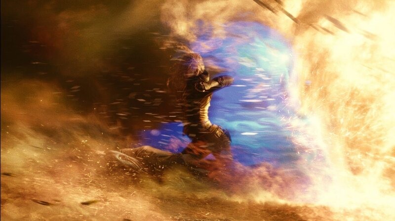 Verfügt neben vielen anderen Superkräften auch über eine gewisse Hitzebeständigkeit: Nummer 6 (Teresa Palmer) … – Bild: DreamWorks II Distribution Co., LLC. Verfügt neben vielen anderen Superkräften auch über eine gewisse Hitzebeständigkeit: Nummer 6 (Teresa Palmer) … – Bild: DreamWorks II Distribution Co., LLC.