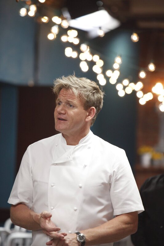 Ein ganz besonders schwerer Fall wartet auf Gordon Ramsay: Zwei Geschwister sind kurz davor, wegen persönlicher Streitigkeiten das Restaurant ihres Vaters aufs Spiel zu setzen. Kann Gordon Ramsay auch in diesem Fall helfen? – Bild: FOX /​ Craig Blankenhorn