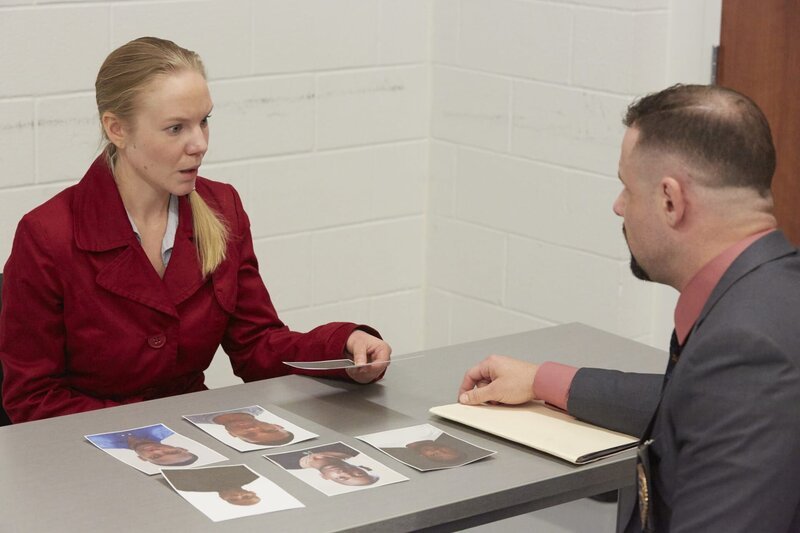 L-R: Kristin Lord (Danie Friesen), Detective C. Rodriguez (David Thompson) – Bild: Saloon Media