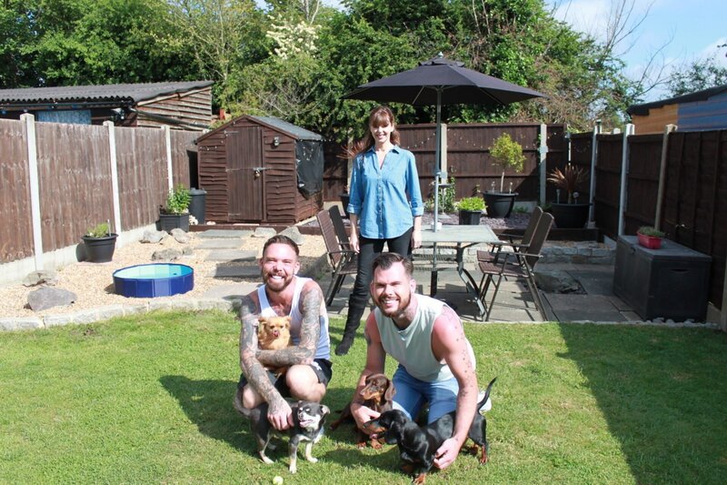 Victoria Stilwell (Mitte) – Bild: Ricochet LTD