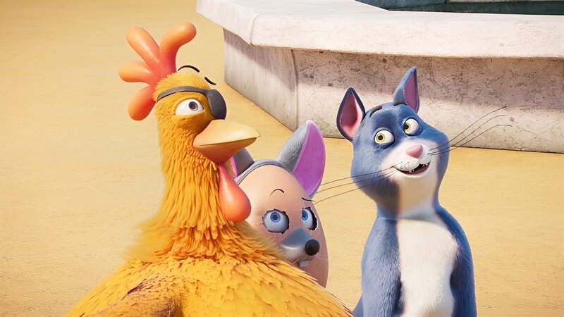 Damit Kater Prinz lernt, wie man Mäuse fängt, hat sich Ei Jo als Maus verkleidet. – Bild: KiKA/​2022 Sixteen South/​Mikros Animation IP/​Tencent