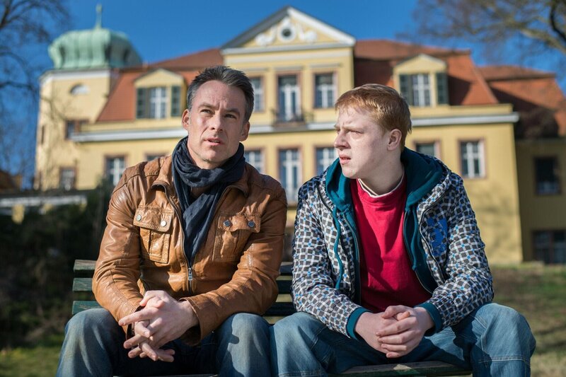 Jan Maybach (Marco Girnth, l.); Timmy Rohrbach (David Hürten, r.) – Bild: ZDF /​ Uwe Frauendorf