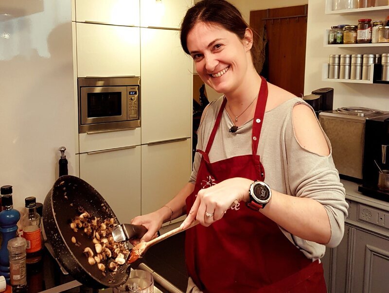 Gastgeberin Hélčne – Bild: MG RTL D / ITV Studios Gastgeberin Hélčne – Bild: MG RTL D / ITV Studios