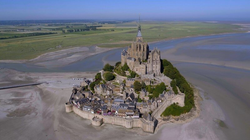 Der Klosterberg Mont-Saint-Michel in der französischen Normandie wird auch „La Merveille“, „das Wunder“, genannt. – Bild: ZDF und Pernel Media