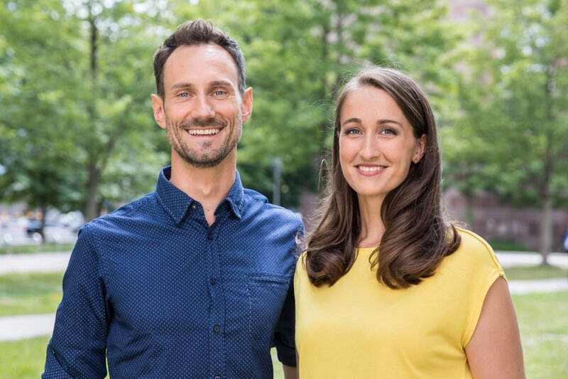 Das Moderatorenteam: Fero Andersen und Veronika Keller. – Bild: BR