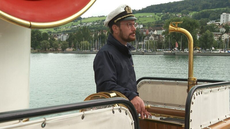 Kapitän Felix Brandauer auf dem Schaufelraddampfer Hohentwiel. – Bild: ORF/​ORF-Vorarlberg