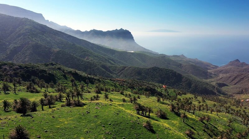 Totale der Insel mit Meerblick. – Bild: ZDF und NDR/​Planetfilm Gehr & Gehr GbR/​Juan Carlos Moreno.