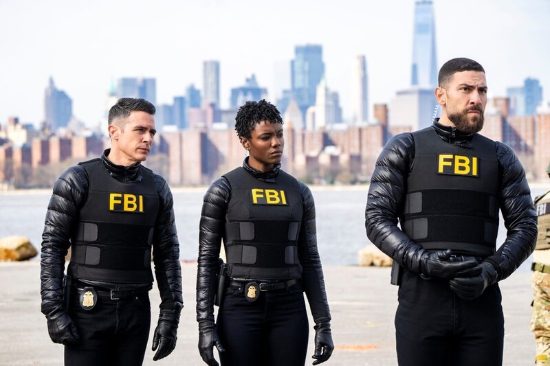 (L-R): John Boyd als Special Agent Stuart Scola, Katherine Renee Kane als Special Agent Tiffany Wallace, und Zeeko Zaki als Special Agent Omar Adom ‚OA‘ Zidan. – Bild: CBS ENTERTAINMENT