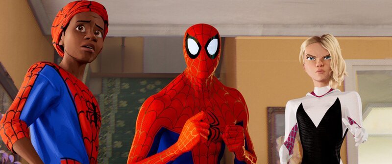 (v.l.n.r.) Spider-Man /​ Miles Morales; Spider-Man /​ Peter B. Parker; Spider-Woman – Bild: Sony Pictures Animation Inc. | MARVEL