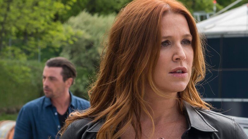 Eddie Martin (Skeet Ulrich) und Carrie Wells (Poppy Montgomery) – Bild: AXN Black