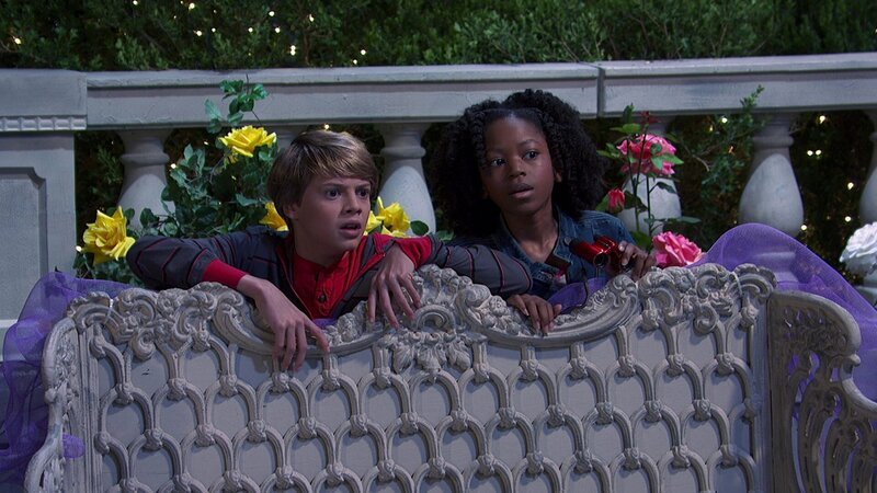L-R: Henry Hart (Jace Norman), Charlotte Page (Riele Downs) – Bild: Paramount