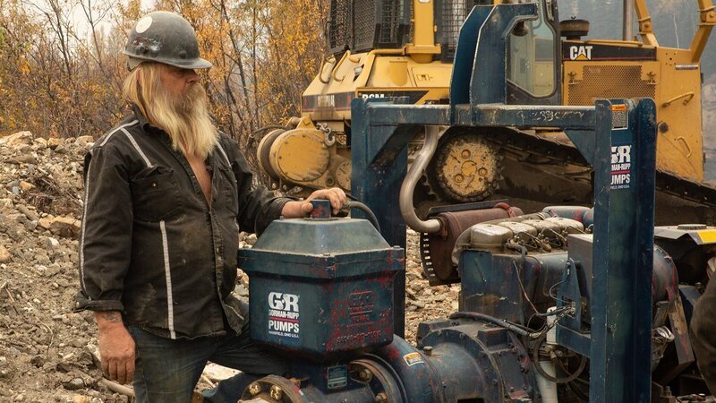 Tony Beets stood by pump – Bild: Discovery Channel /​ Discovery Communications, LLC