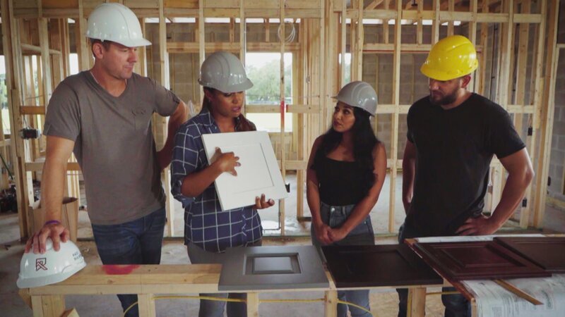 Yata und Betin wollen seit vier Jahren ein Haus in Florida bauen – doch Geldprobleme haben ihnen einen Strich durch die Rechnung gemacht. – Bild: HGTV