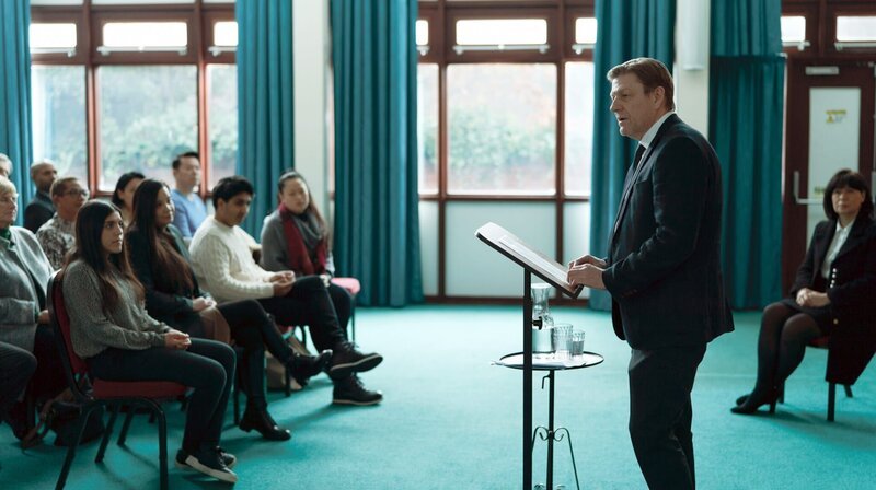 Mark Cobden (Sean Bean) – Bild: WDR/​BBC Studios/​James Stack