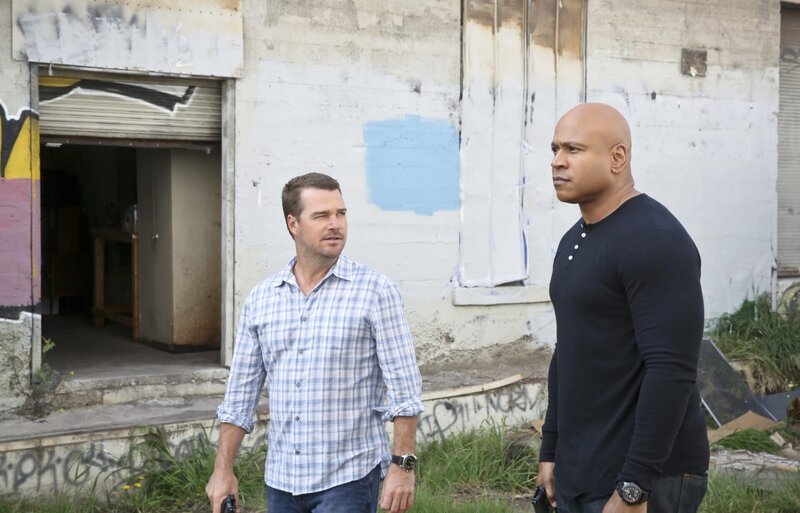 Ermitteln in einen neuen Fall: Callen (Chris O’Donnell, l.) und Sam (LL Cool J, r.) … – Bild: 2016 CBS Broadcasting, Inc. All Rights Reserved. /​ Cliff Lipson Lizenzbild frei