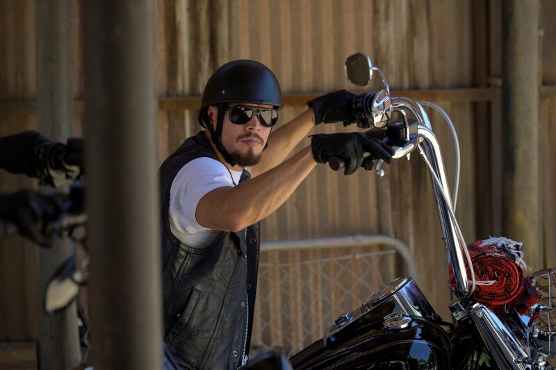 (l-r) JD Pardo als EZ Reyes. – Bild: Fox /​ Die Verwendung ist nur bei redaktioneller Berichterstattung im Rahmen einer Programmankündigung ab 2 Monate vor der ersten Auss /​ © 2019 Twentieth Century Fox Film Corporation and FX Productions, LLC. All rights reserved.