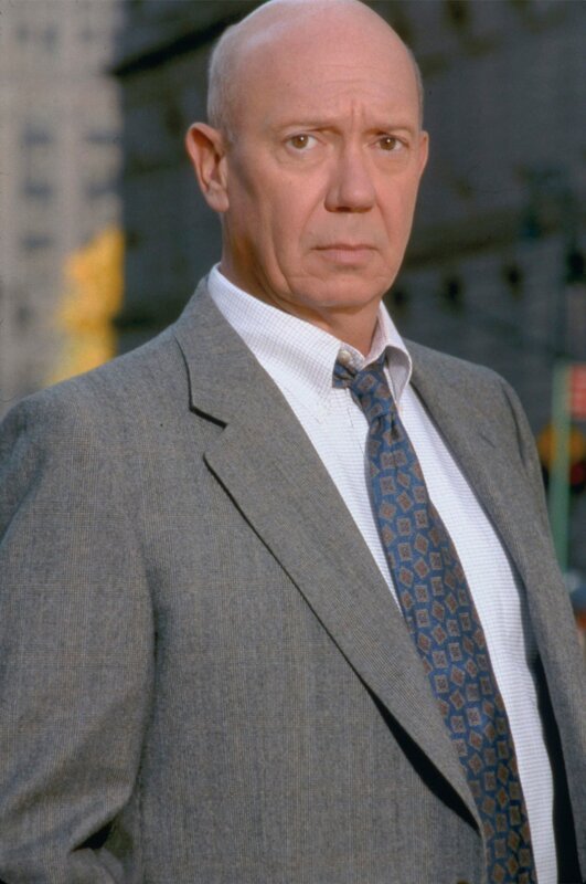 Capt. Cragen (Dann Florek) – Bild: 2002 Universal Network Television (C)13TH STREET Photocredit Mandatory, Editorial Use Only, NO archive, NO Resale