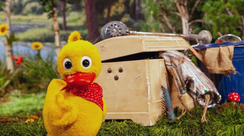 Schnatterinchen will aufräumen. – Bild: rbb/​Christian Merten