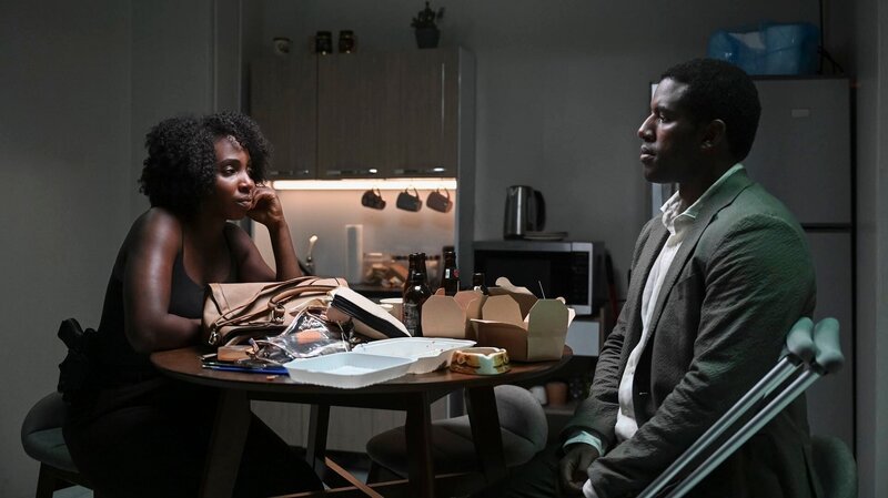 l-r: Millie-Jean Black (Tamara Lawrance), Curtis (Gershwyn Eustache Jnr) – Bild: parisatag.com /​ PARISA TAGHIZADEH