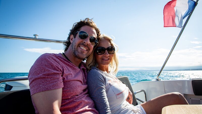 Joulet Roger (R) and Eric Roger (L) on a boat in the bay of Nice, France, enjoying their new lifestyle, as seen on Mediterranean Life (portrait) – Bild: Scripps Networks, LLC.