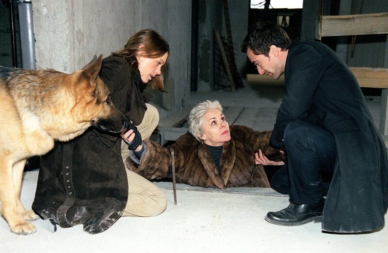 (v.li.): Elke Winkens (Niki Herzog), Maresa Hörbiger (Anneliese Kerling), Alexander Pschill (Marc Hoffmann). – Bild: ORF/​Dohr Werbe GmbH/​Ali Schafler