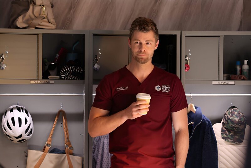 Dr. Mitch Ripley (Luke Mitchell) – Bild: NBC