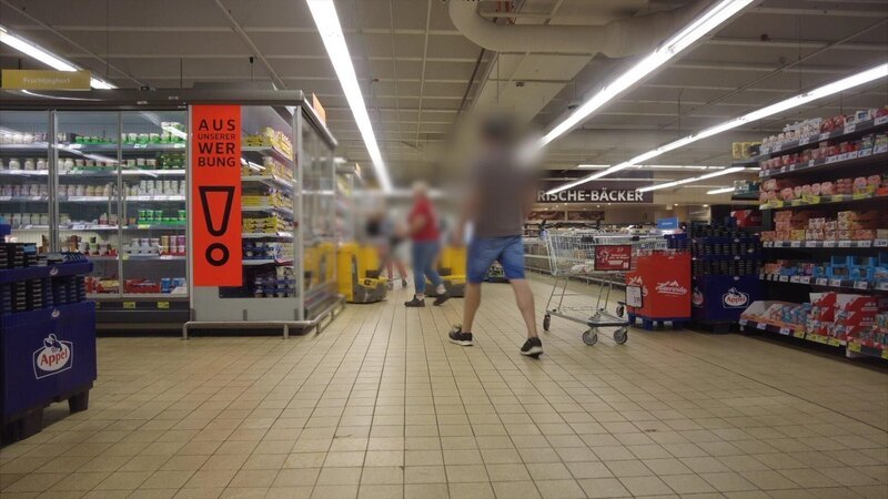 Supermarkt +++ Die Verwendung des sendungsbezogenen Materials ist nur mit dem Hinweis und Verlinkung auf RTL+ gestattet. – Bild: RTL /​ Mäuse, Schimmel, Arbeitsdruck – undercover bei Kaufland
