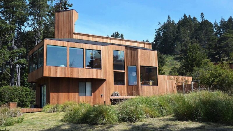Traumhäuser in Kalifornien Gemeinsam anders leben Folge 3 Die Sea Ranch in Kalifornien ist bekannt für seine charakteristischen Holzrahmenkonstruktionen – Bild: SRF/​avanti media