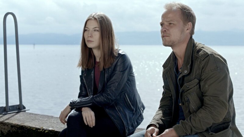 Hannah Zeiler (Nora Waldstätten), Micha Oberländer (Matthias Koeberlin) – Bild: ORF