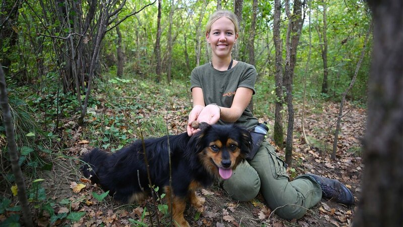 Trüffeljäger und ihr Hund. – Bild: tv.gusto Trüffeljäger und ihr Hund. – Bild: tv.gusto