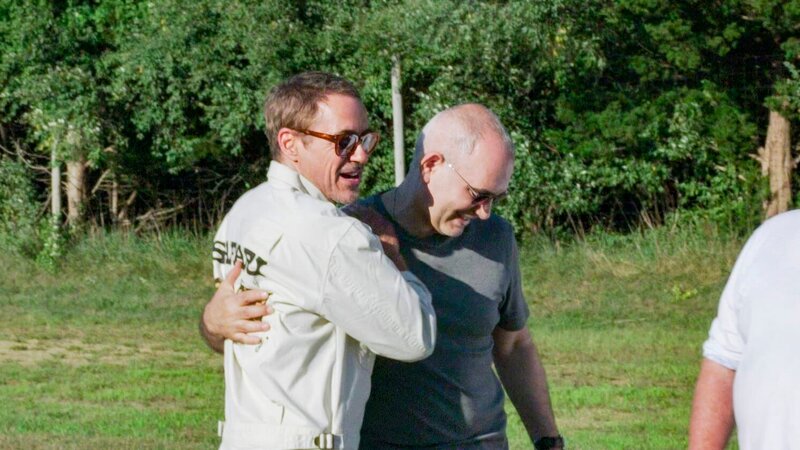 Robert Downey Jr. (l.) – Bild: Warner Bros. Discovery. /​ Discover Images