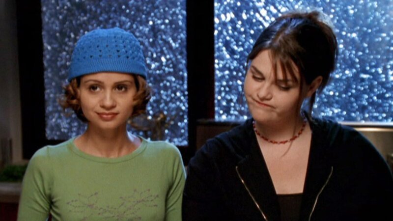 Lily Esposito (Tamara Mello, l.), Carmen Ferrara (Sara Rue) – Bild: RTL