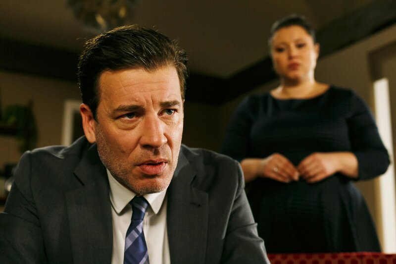 Als Vanessa (Julia Augustin) erfährt, wie weit Christoph (Lars Korten) im Kampf gegen ihre Eltern zu gehen bereit ist, macht sie ihm eine harte Ansage … – Bild: RTL /​ Kai Schulz