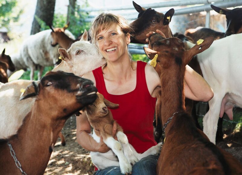 SF bi de Lüt Landfrauenküche – Menzingen ZG Folge 18 Heidi Schmid – Bild: SRF/​Merly Knörle