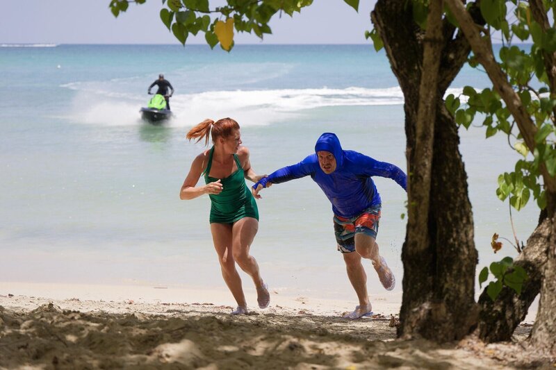 Mathilde Dorian (Amandine Chauveau, l.); Philippe Dorian (Valentin Papoudof, r.) – Bild: Steavy Marie-Angélique – FTV – Fedent Lizenzbild frei