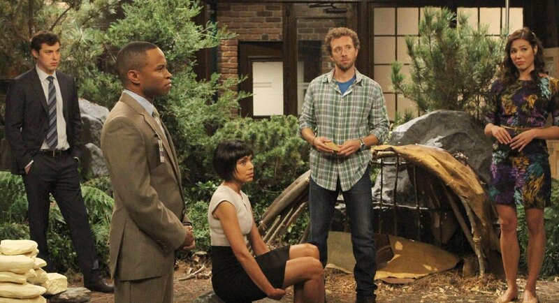 Statt edler Rebsorten finden die Ermittler im Lagerhaus jahrtausende alte, menschliche Überreste. V.l.: Sweets (John Francis Daley), Clark (Eugene Byrd), Cam (Tamara Taylor), Hodgins (T. J. Thyne) und Angela (Michaela Conlin) – Bild: RTL /​ FOX