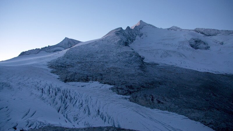 Großvenediger am Morgen. – Bild: ORF/ipFilm Großvenediger am Morgen. – Bild: ORF/ipFilm