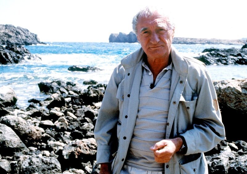 Prof. Rupert Riedl auf der Insel Delos. – Bild: ORF/Thomas Ramstorfer Prof. Rupert Riedl auf der Insel Delos. – Bild: ORF/Thomas Ramstorfer