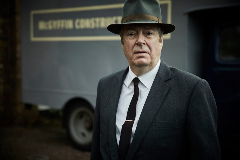 DI Fred Thursday (Roger Allam) will aus den korrupten Geschäften aussteigen. – Bild: ZDF und Jonathan Ford