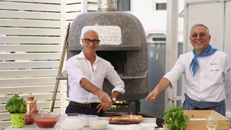 Stanley Tucci (l.) und Enzo Coccia – Bild: RTL /​ CNN Productions