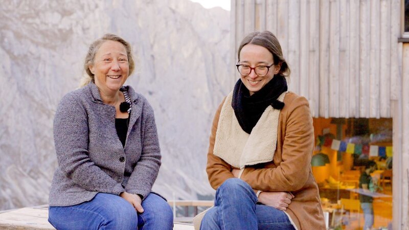 Lisi Schleicher und Maja Ludwig, Hüttenwirte Voisthalerhütte. – Bild: ORF/splash production Lisi Schleicher und Maja Ludwig, Hüttenwirte Voisthalerhütte. – Bild: ORF/splash production