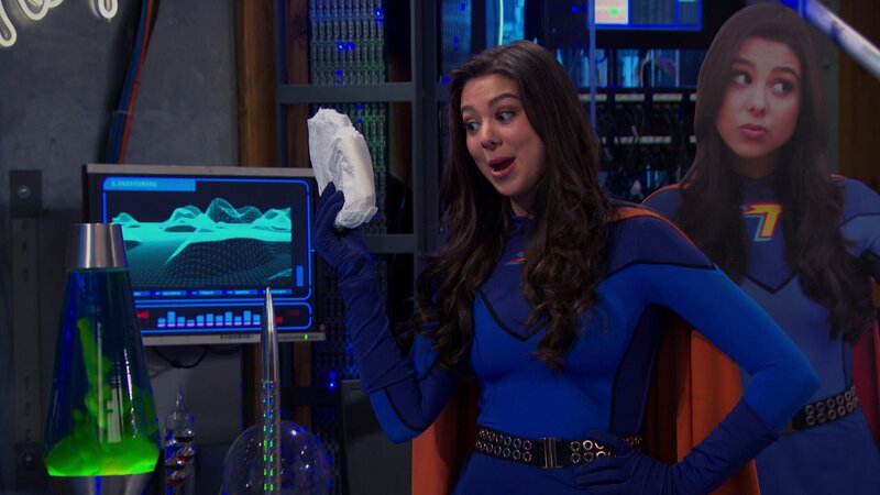 Phoebe Thunderman (Kira Kosarin) – Bild: ViacomCBS