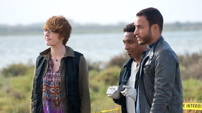 Aline Jego (Delphine Rich, l.), Sami (Ferdinand Fortes, m.), Antoine Dumas (Raphaël Lenglet, r.) – Bild: AXN White