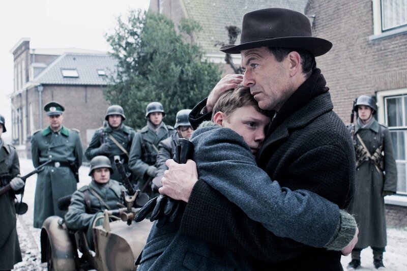 Mein Kriegswinter Martijn Lakemeier als Michiel, Raymond Thiry als Johan SRF/Isabella Films/Fu Works/Prime Time – Bild: SRF/Isabella Films/Fu Works/Prime Time Mein Kriegswinter Martijn Lakemeier als Michiel, Raymond Thiry als Johan SRF/Isabella Films/Fu Works/Prime Time – Bild: SRF/Isabella Films/Fu Works/Prime Time