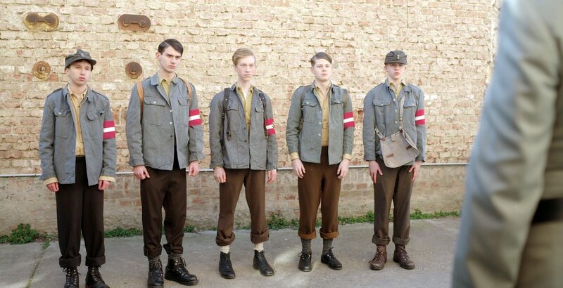 Nachstellung: Volkssturm Buben. – Bild: ORF/​Pammer Film