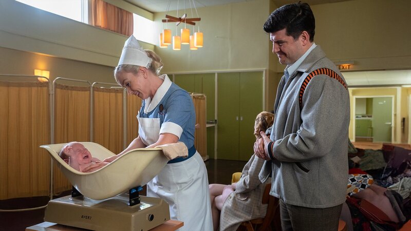 Trixie Franklin (Helen George) und Ronnie Reynolds (James Alexandrou) – Bild: Neal Street Productions