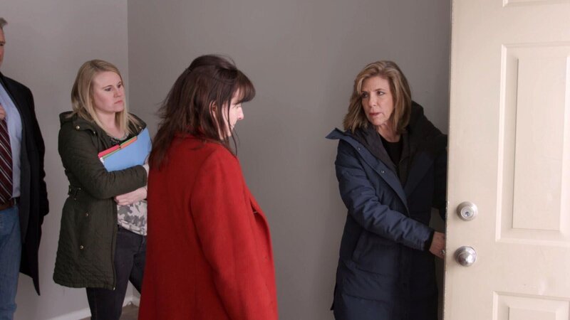 Kelly Siegler (r.) – Bild: RTL /​ Magical Elves