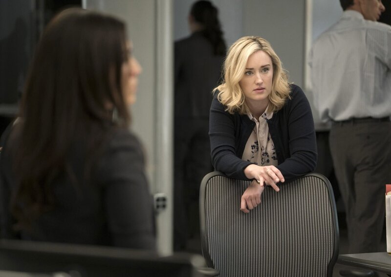 Patterson (Ashley Johnson) – Bild: PLURIMEDIA (Warner Bros)