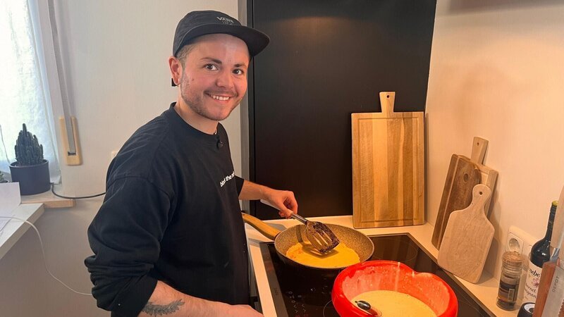 Gastgeber Robin (@transjoyboy) – Bild: RTL /​ ITV Studios Germany