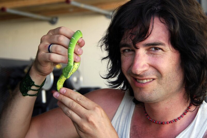 Steve Ludwin from London, UK, is immune to snake venom – Bild: port.hu